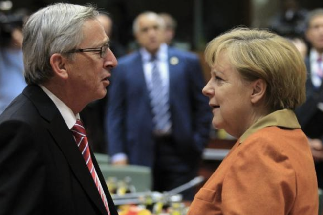 Jean-Claude Juncker et Angela Merkel à Bruxelles en octobre 2012. © Reuters. Jean-Claude Juncker et Angela Merkel à Bruxelles en octobre 2012. © Reuters.